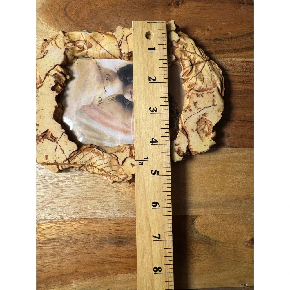 Faux Carved Leaf Picture Frame 4x6 Cream Tan Rustic Cottagecore Nature Decor